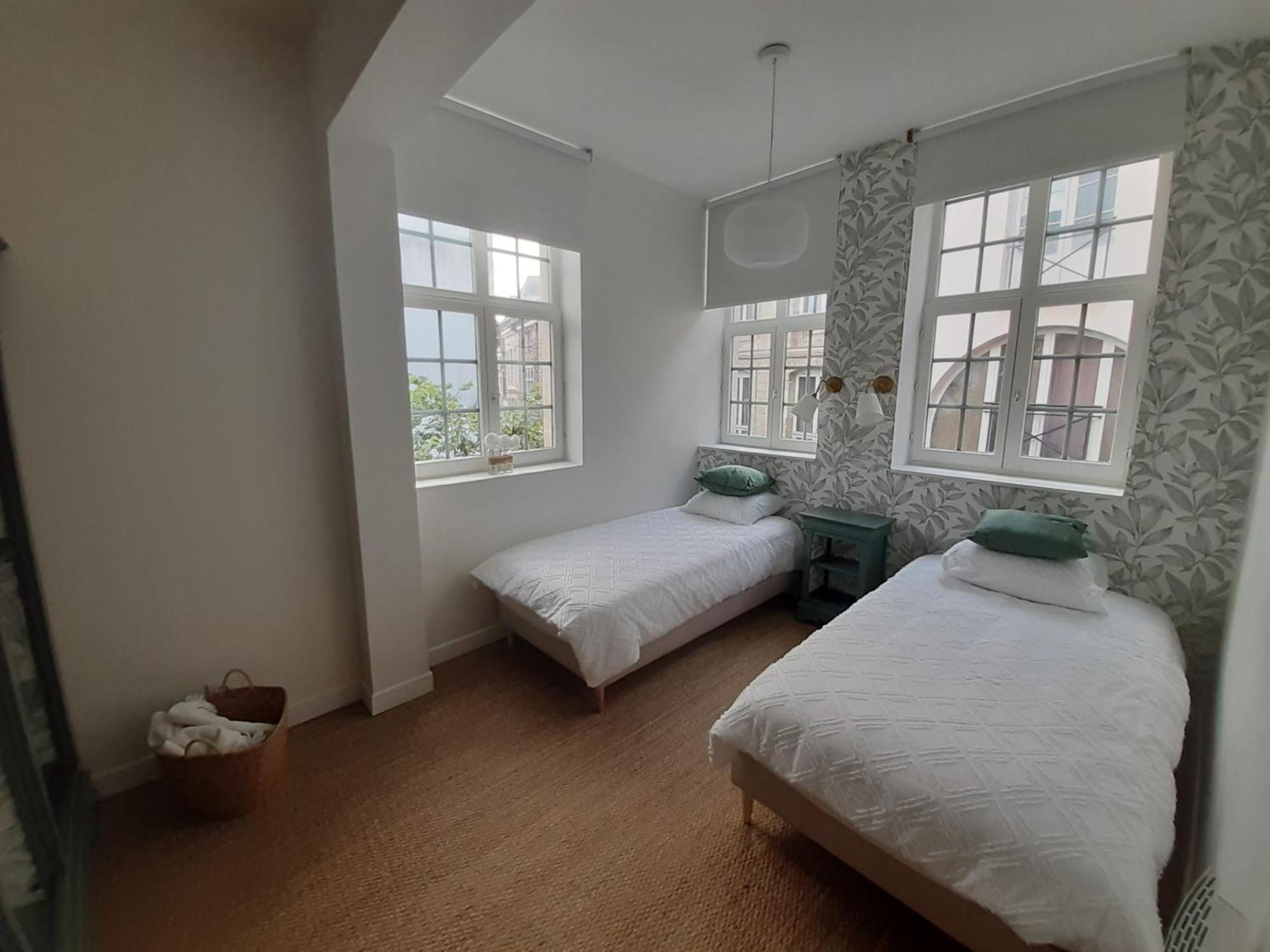 Spacieux Et Cosy Duplex Centre Historique - 2 Chambres - Transport Facile วาลองเซียนส์ ภายนอก รูปภาพ